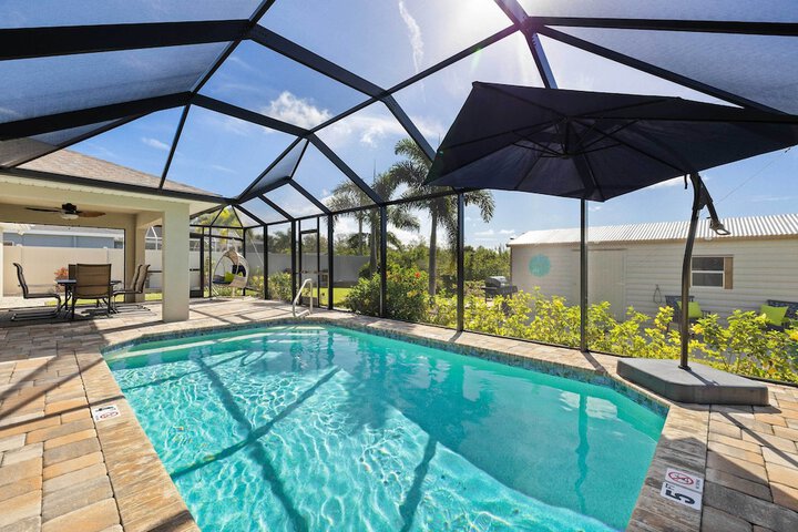 Englewood Vacation Rental w / Private Heated Pool!