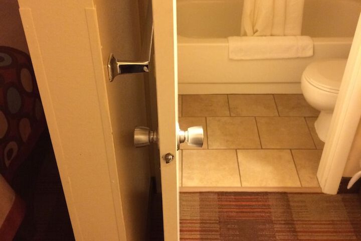 Room 30 of 32