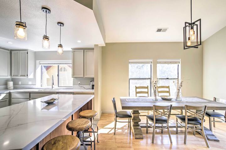 Charming Chester Home w / Furnished Porch!