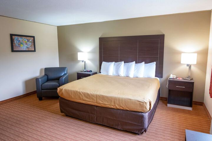 Room 16 of 34