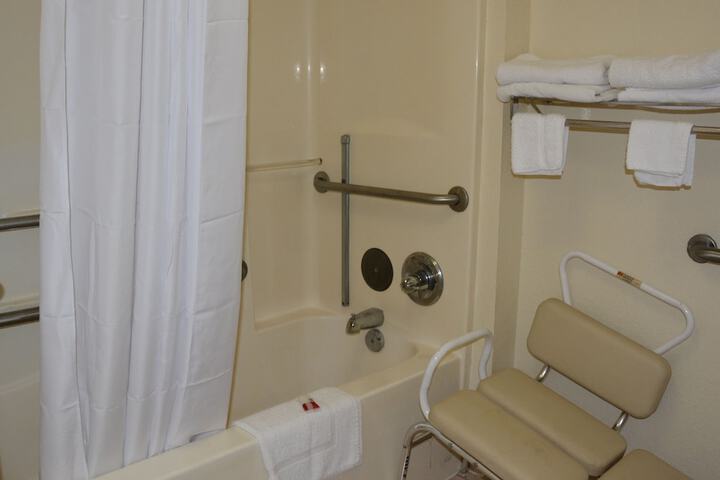 Room 13 of 36