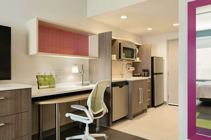 Room 16 of 40