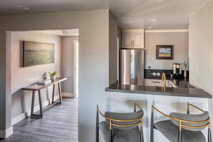 Crowne Plaza Phoenix - Chandler Golf Resort by IHG