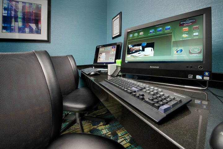 Business Center 35 of 41