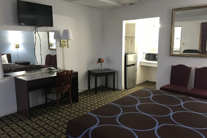 Room 34 of 41