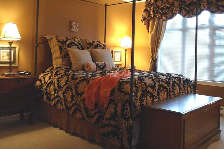 Room 37 of 44