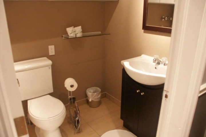 Room 16 of 40