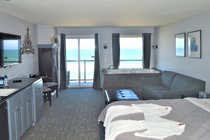 Room 28 of 50