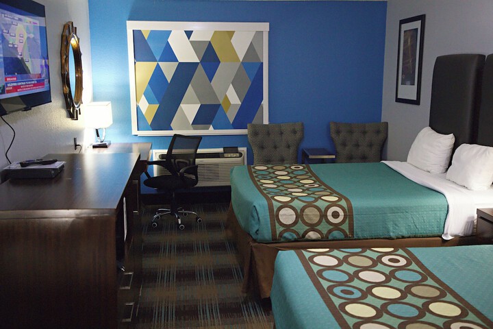 Room 20 of 39