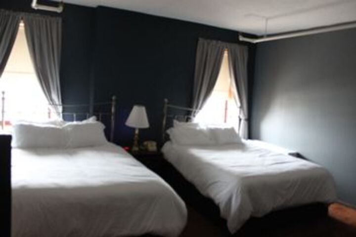 Historic Calumet Inn