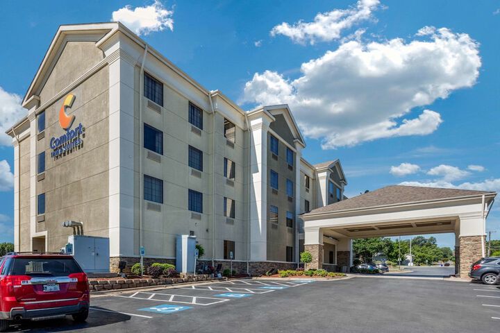 Hotel 4 of 63