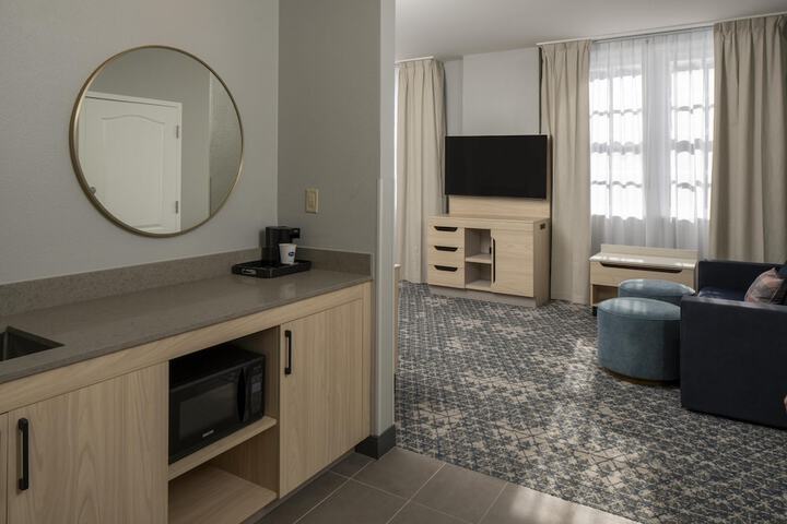 Hampton Inn & Suites Montgomery-Downtown