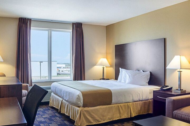 Quality Inn & Suites Minot North
