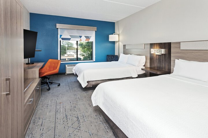 Holiday Inn Express & Suites Chicago West - OHare Arpt Area by IHG