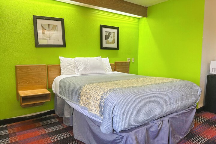 Classic Inn by Townhouse American Way Memphis I 240