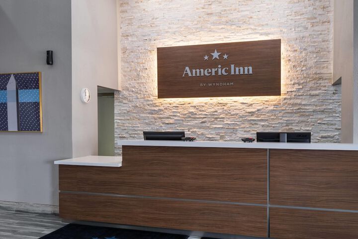 AmericInn by Wyndham Urbana / Champaign University Area