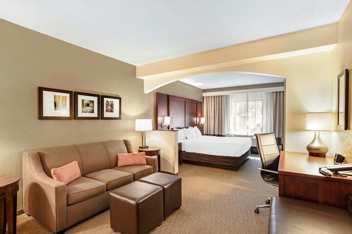 Comfort Suites State College near Penn State