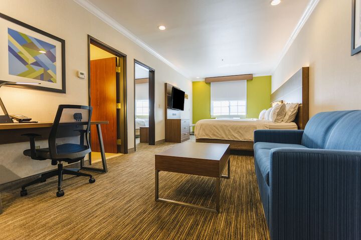 Room 37 of 63