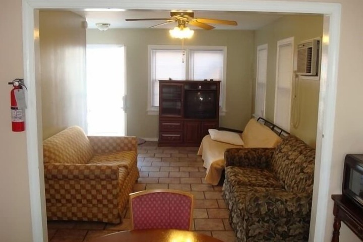 Room 40 of 44