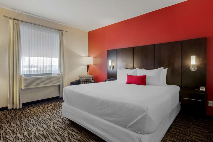 C Hotel by Carmens BW Premier Collection