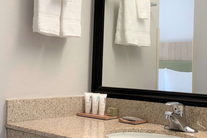 Country Inn & Suites by Radisson Clarksville, TN