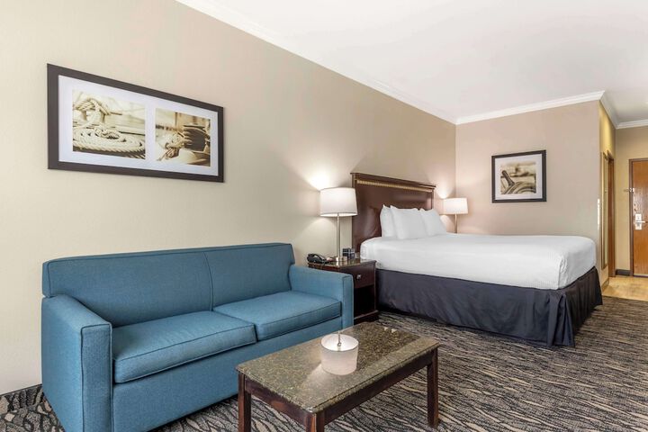 Room 18 of 34