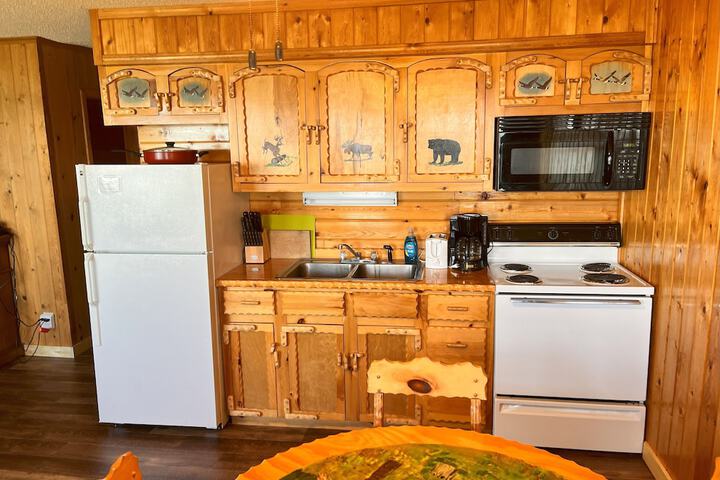 Horseshoe Bay Lodge