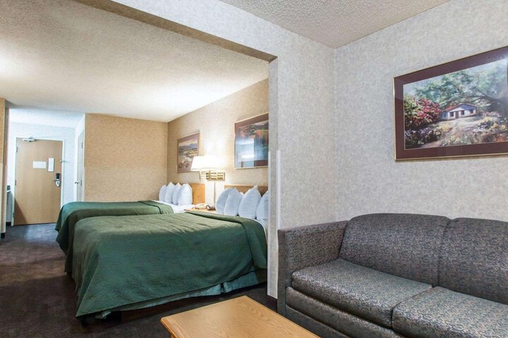 Room 18 of 32
