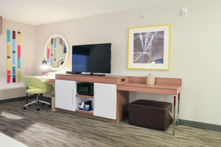 Hampton Inn & Suites Mount Laurel / Moorestown