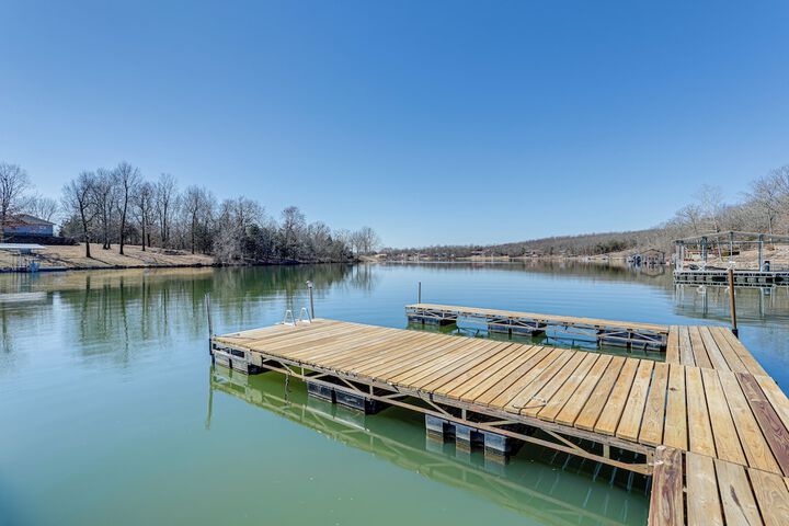 Arkansas Lake House w / Private Dock!