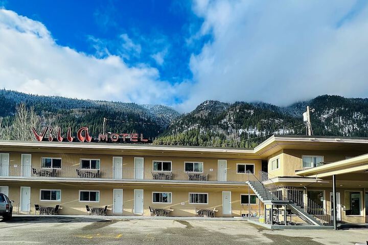 Hotel 10 of 153