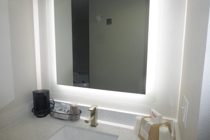 Room 21 of 26