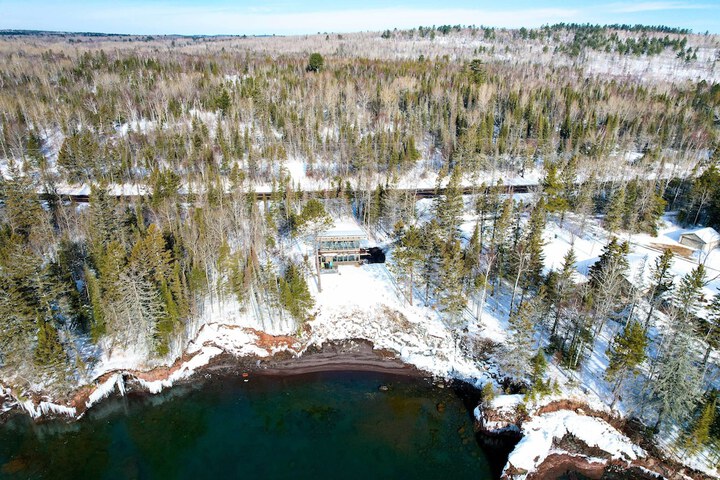 Office & Fire Pit: Waterfront Lake Superior Cabin!