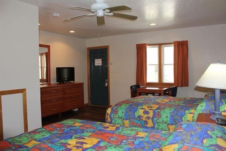 Pony Island Inn