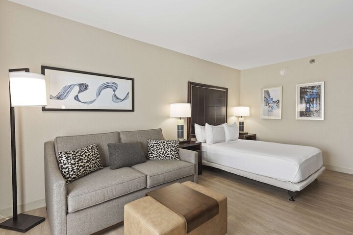 Room 10 of 48