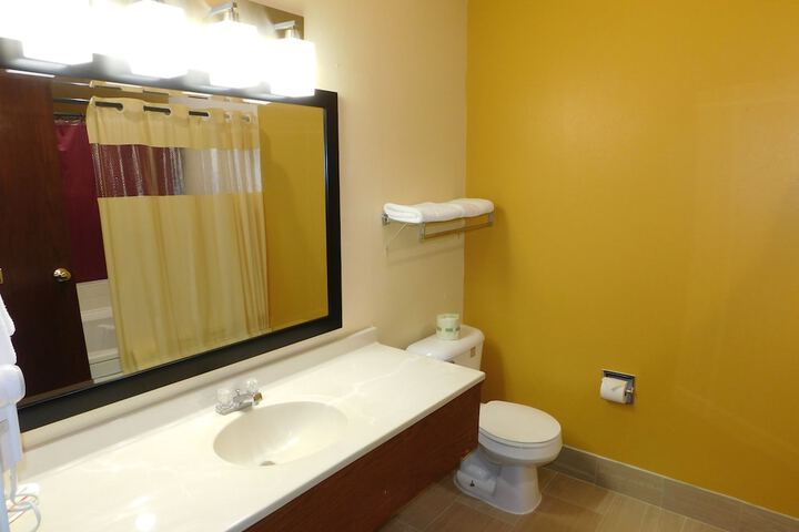 Room 4 of 22