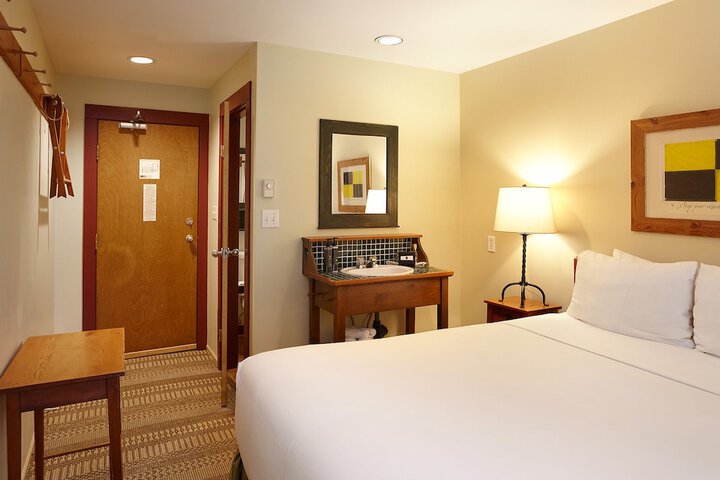 Room 16 of 60