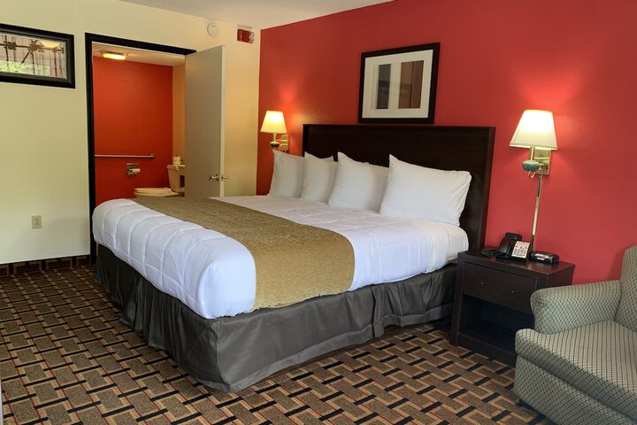 Room 25 of 51