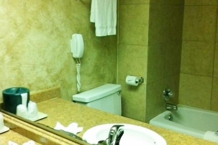 Room 18 of 35