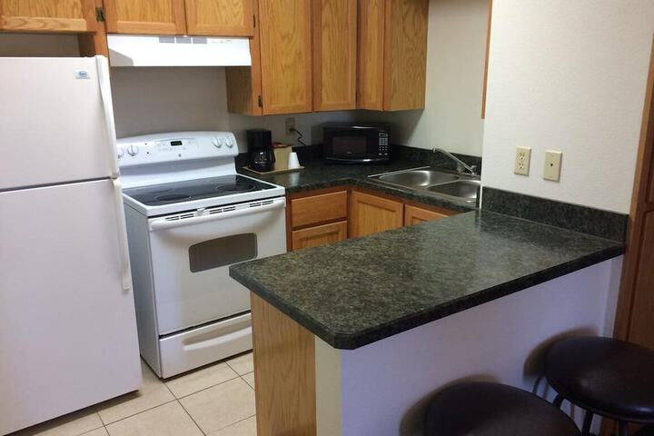 Travel Inn & Suites
