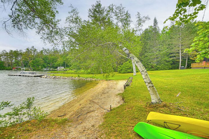 Lakefront Escape w / Deck & Kayaks in Lovell!