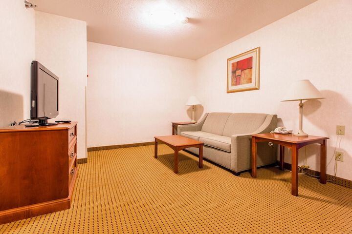 Room 33 of 71