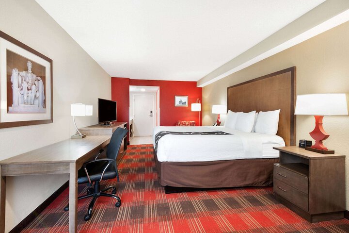 Room 27 of 58