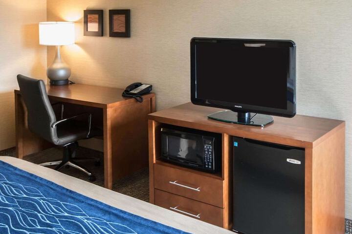 Comfort Inn Crystal Lake - Algonquin