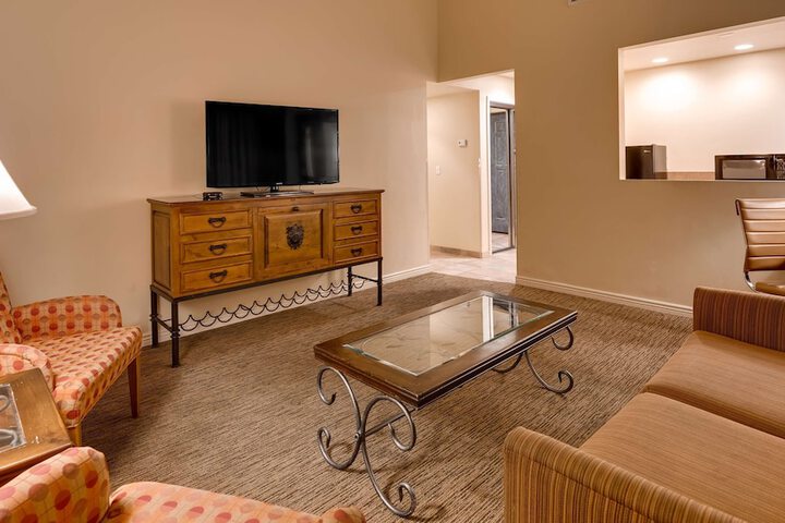 Room 27 of 104