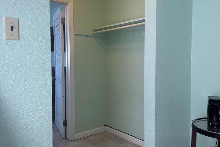 Room 44 of 61