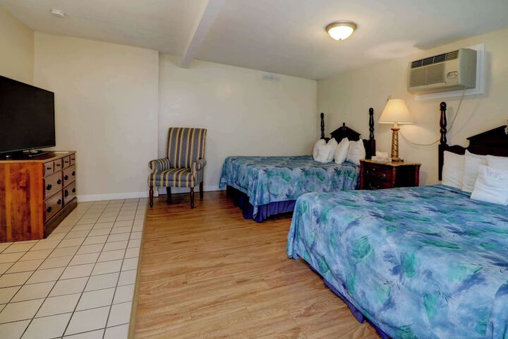 Room 209 of 317