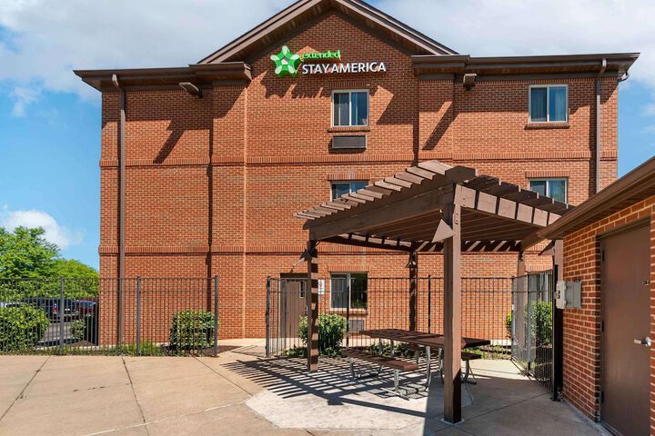 Extended Stay America Select Suites St. Louis Earth City