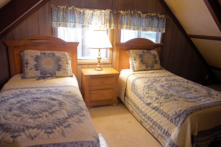 Room 202 of 399