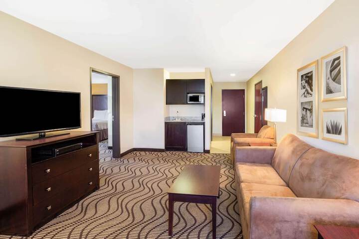Room 25 of 54